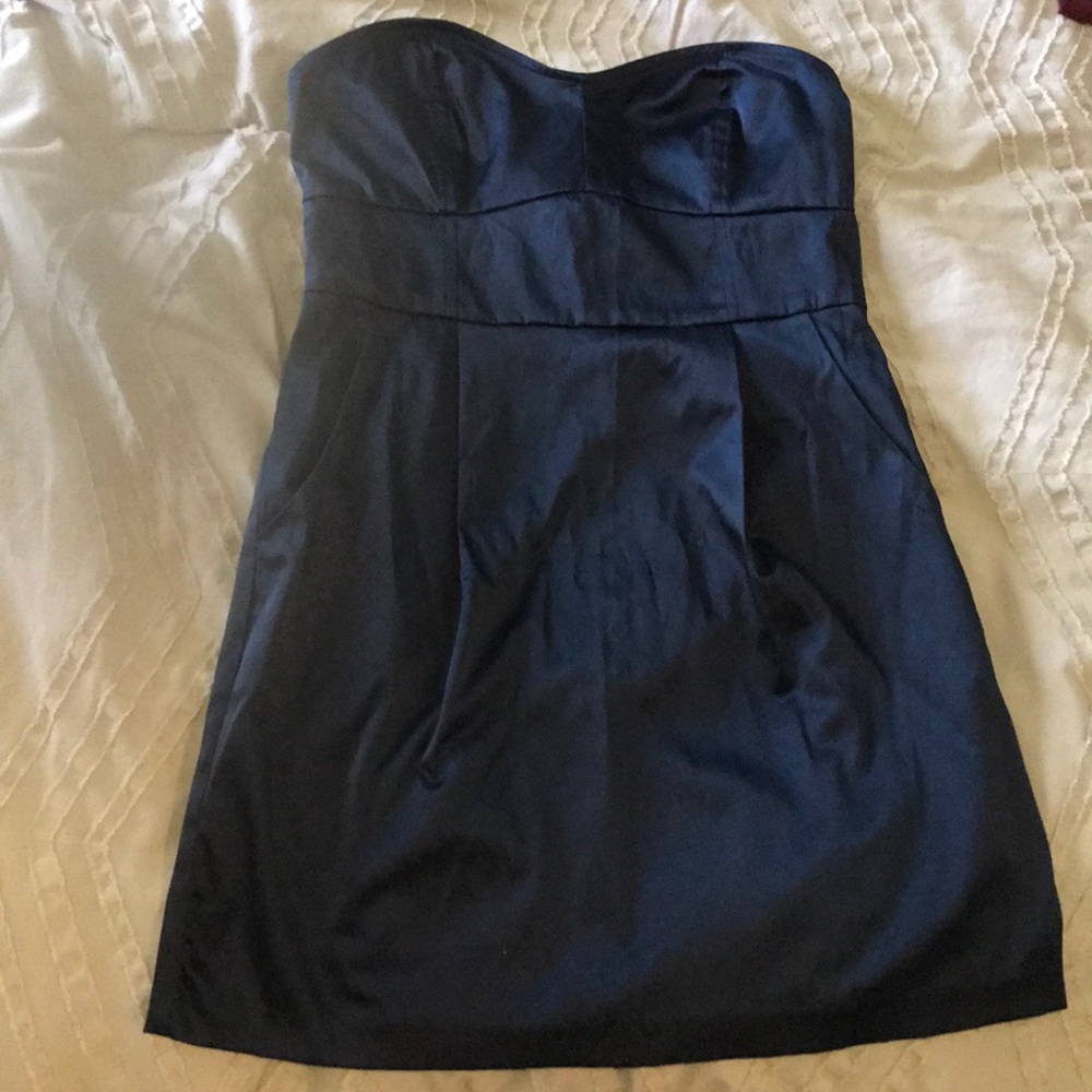 Cute navy strapless cocktail dress with pockets